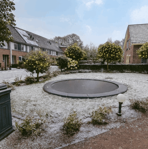 Winter ingraaf service actie_notext Trampoline Installation Service Flat to the ground